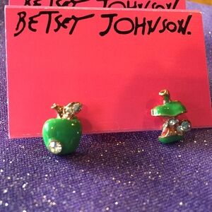 Cute!!!!  Betsey Johnson green apple post earrings